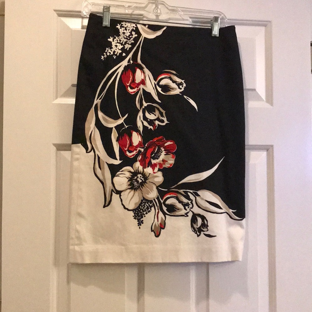 White House Black Market straight skirt, size 0.